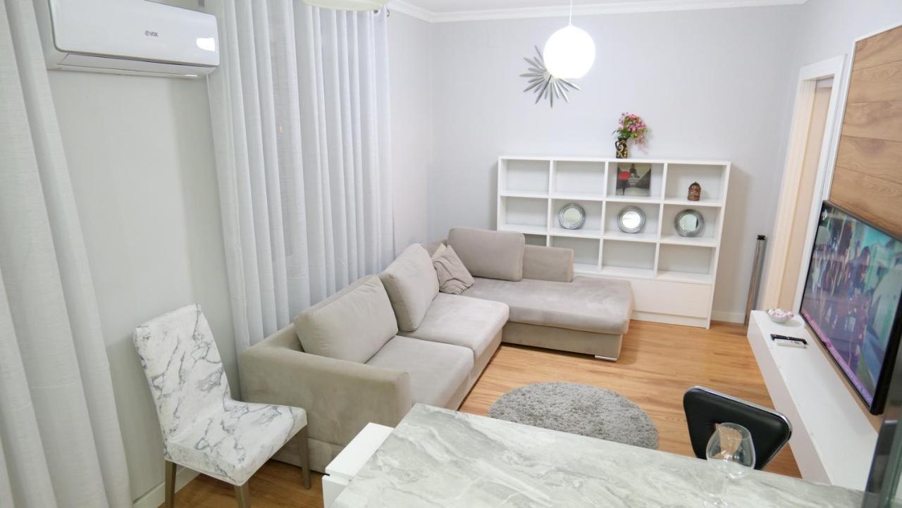City Center Apartment Niko 04 Tirana Eksteriør billede
