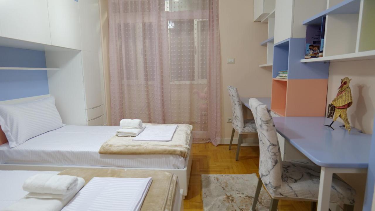 City Center Apartment Niko 04 Tirana Eksteriør billede