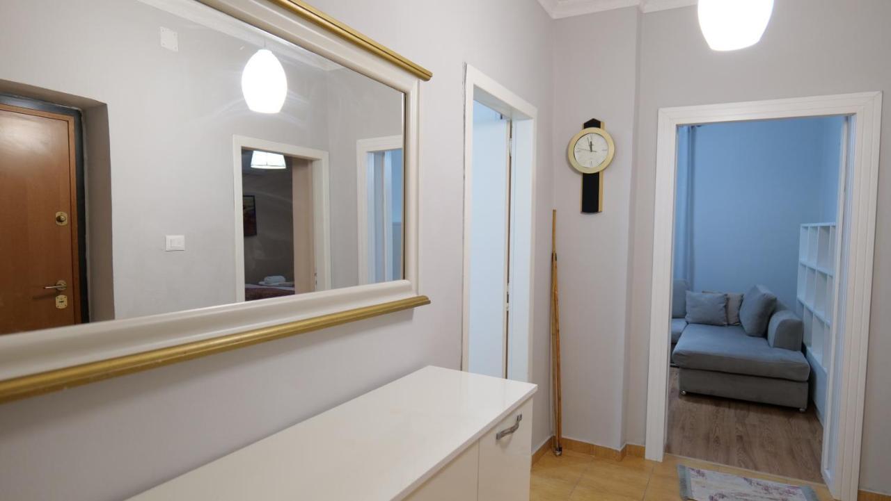 City Center Apartment Niko 04 Tirana Eksteriør billede