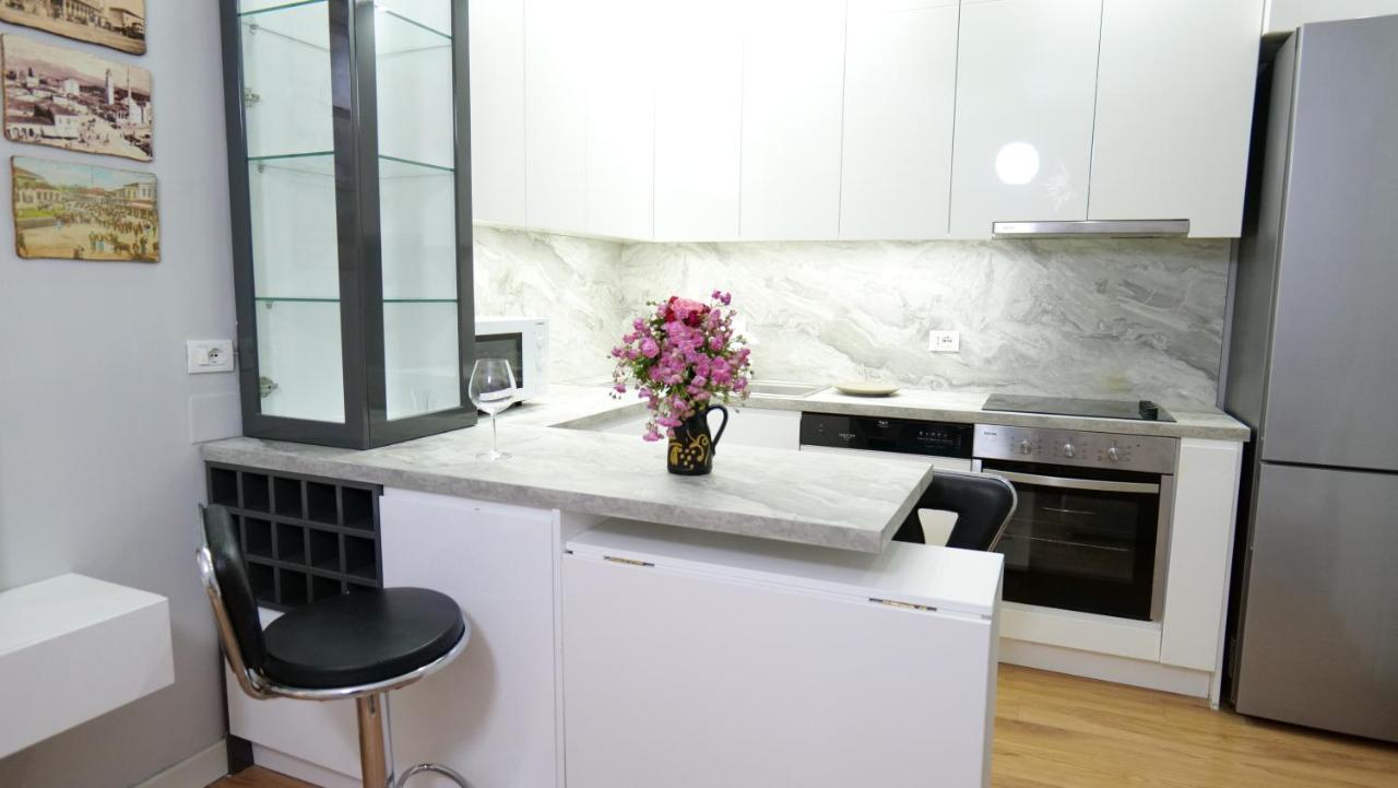 City Center Apartment Niko 04 Tirana Eksteriør billede