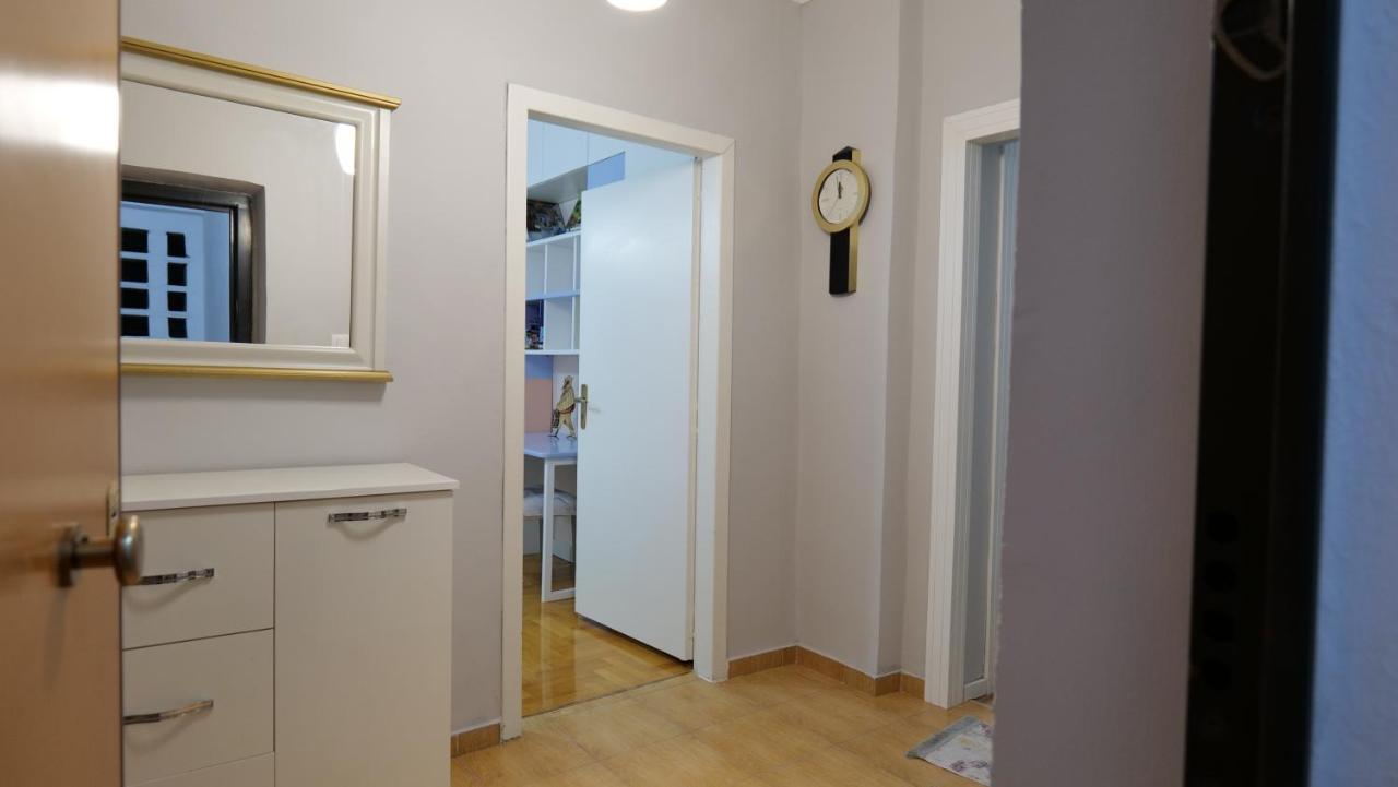 City Center Apartment Niko 04 Tirana Eksteriør billede