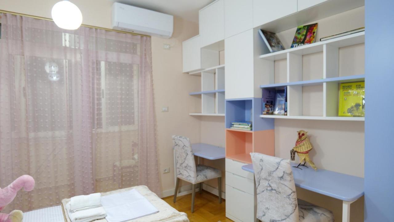 City Center Apartment Niko 04 Tirana Eksteriør billede