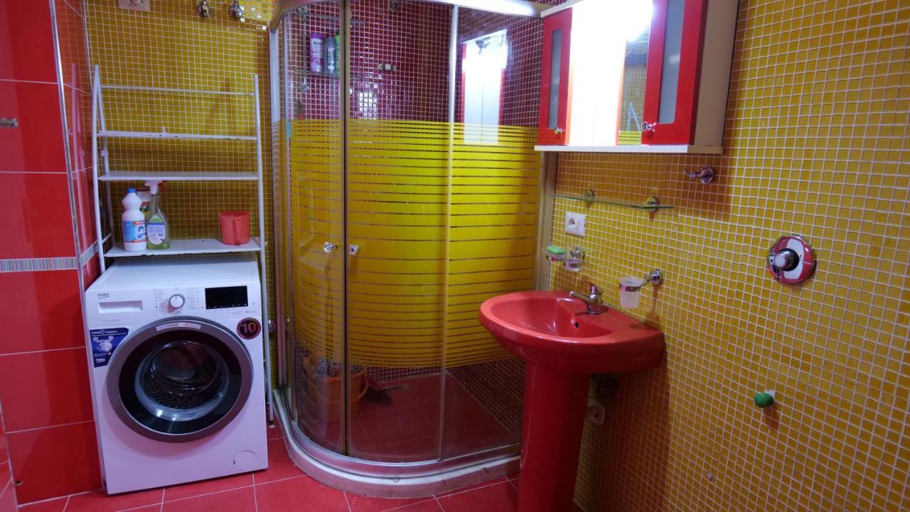 City Center Apartment Niko 04 Tirana Eksteriør billede